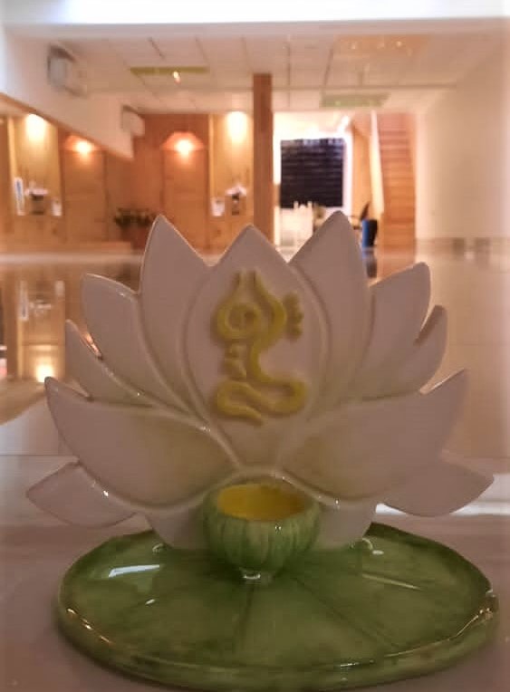 باشگاه یوگا چشمه